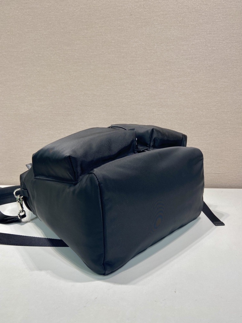 Pra*a backpacks